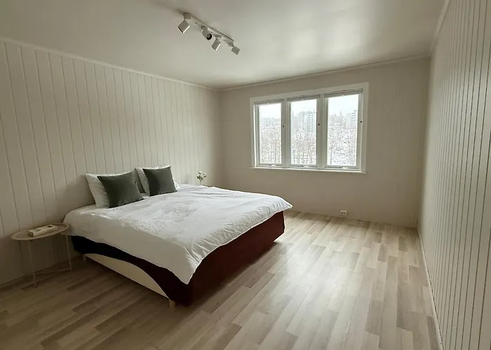 Large In Lund *