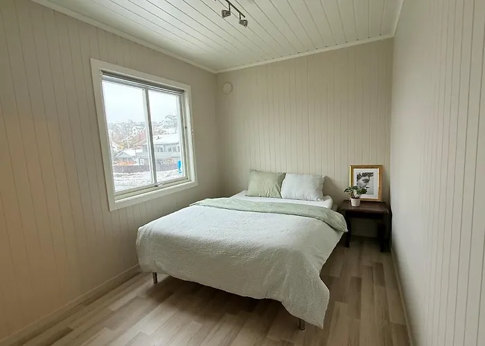 Large In Lund Apartment *
